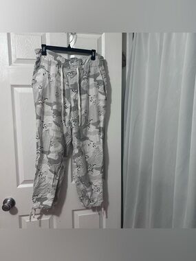 Hollister Light Gray Ultra High-Rise Pants